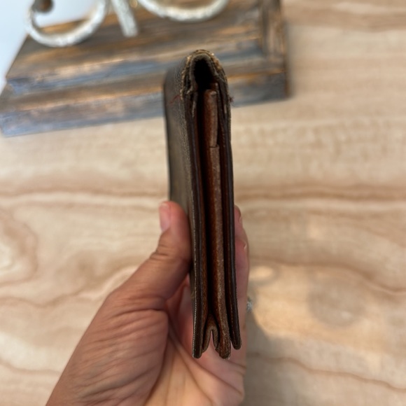 SALE!! Authentic LV Long Brown Monogram Wallet - Picture 13 of 17